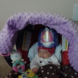 Meet your Posher, Mona